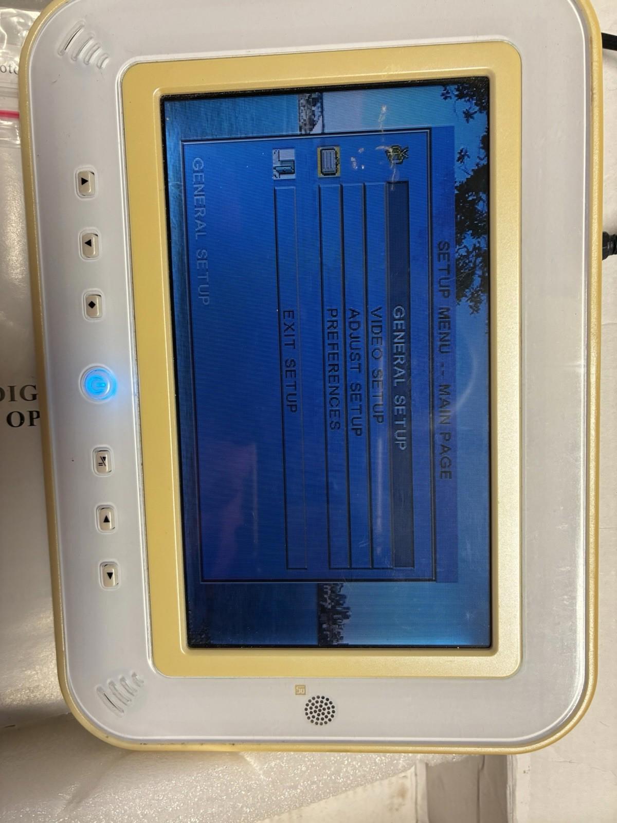 7-inch digital picture frame in its original packaging Used Condition Working