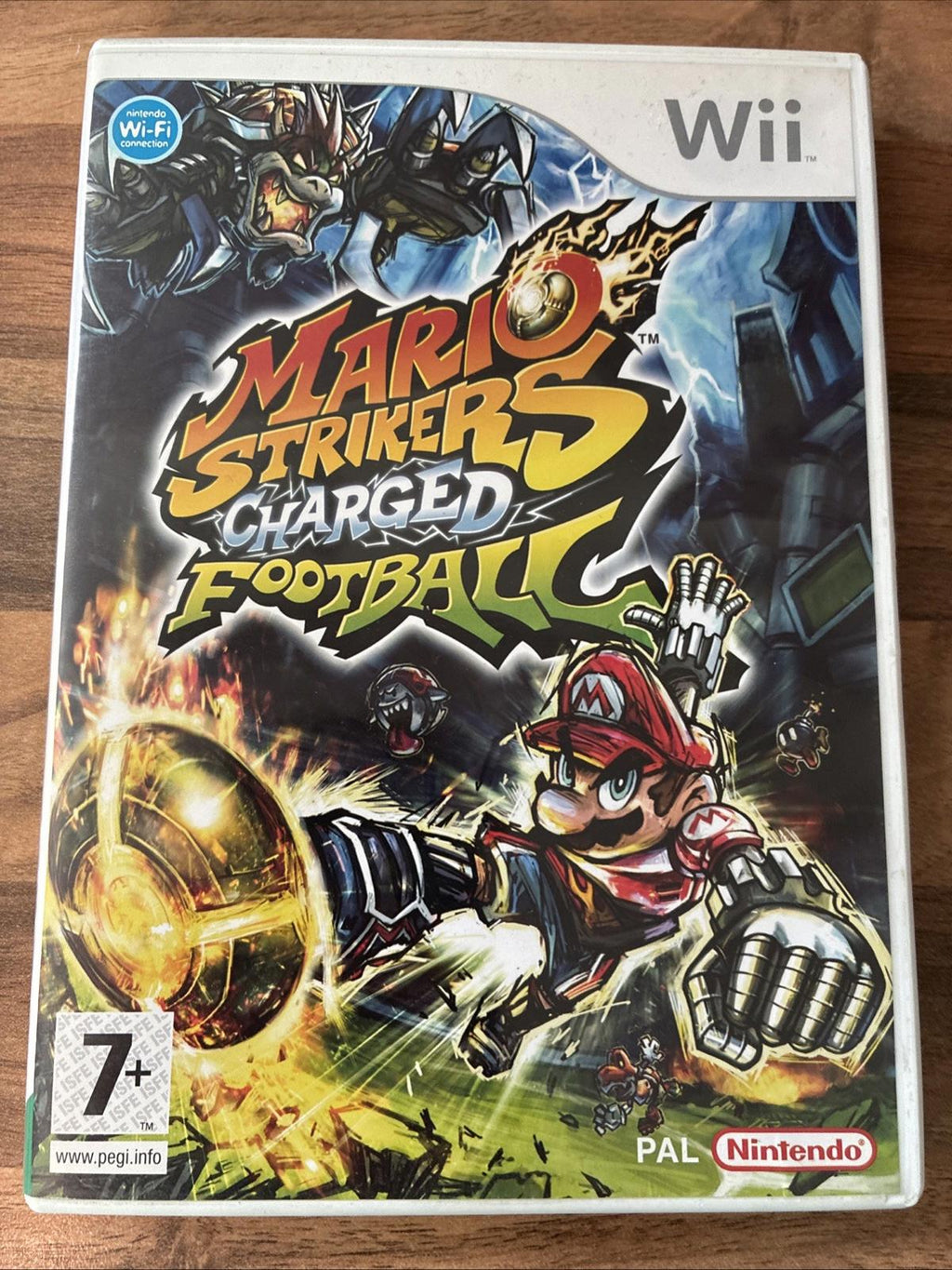Mario Strikers Charged (Nintendo Wii, 2007) - PAL Version With Manual VGC