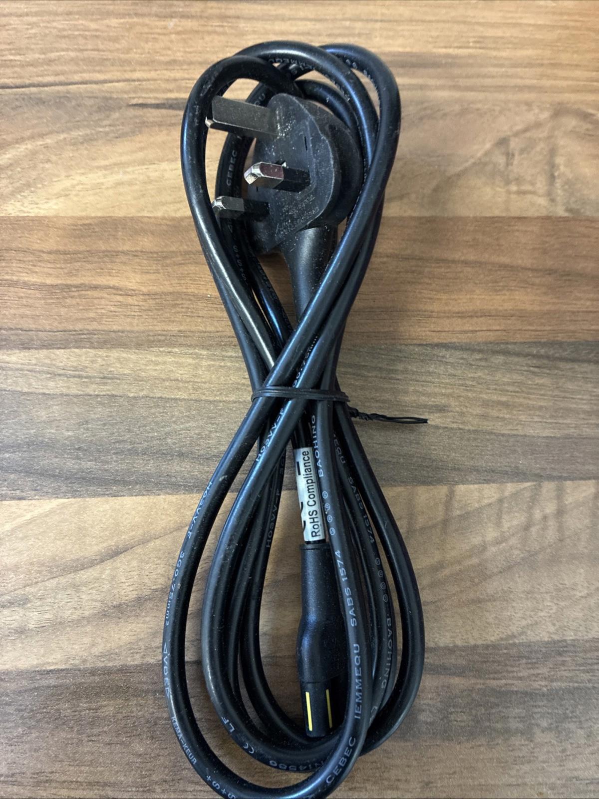 Cables UK 2m Clover Power Supply for Laptop